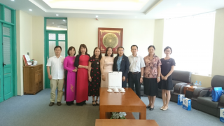 The China Central Academy of Fine Arts visit and contact at the school
