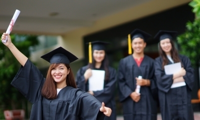 Bộ Giáo dục chưa chốt bỏ điểm sàn