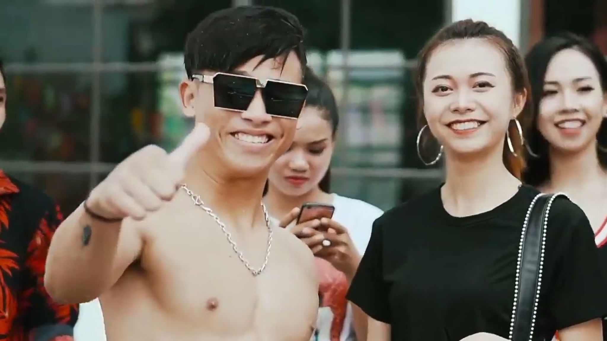 E2BET.COM Pool Party