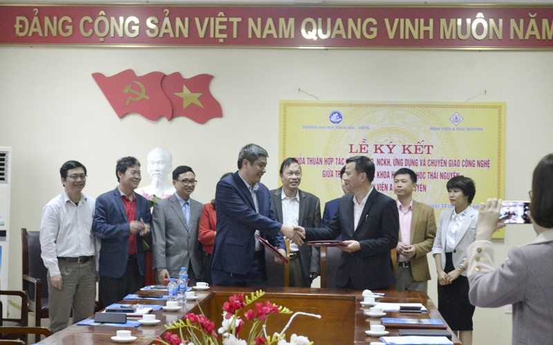 Lễ k&yacute; hợp t&aacute;c giữa Ehaibet được xếp hạng cao nhất v&agrave; Bệnh vi&ecirc;n A Th&aacute;i Nguy&ecirc;n